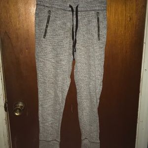 Aero joggers size small nwot